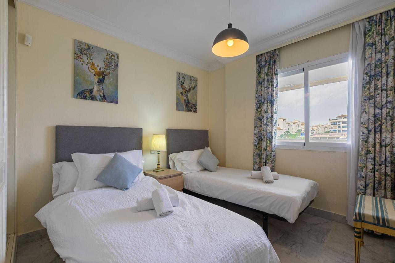 Puerto Banus, Marina Banus, 2br, 2bth, Pool, Parking, Marbella, 2h Appartement Marbella